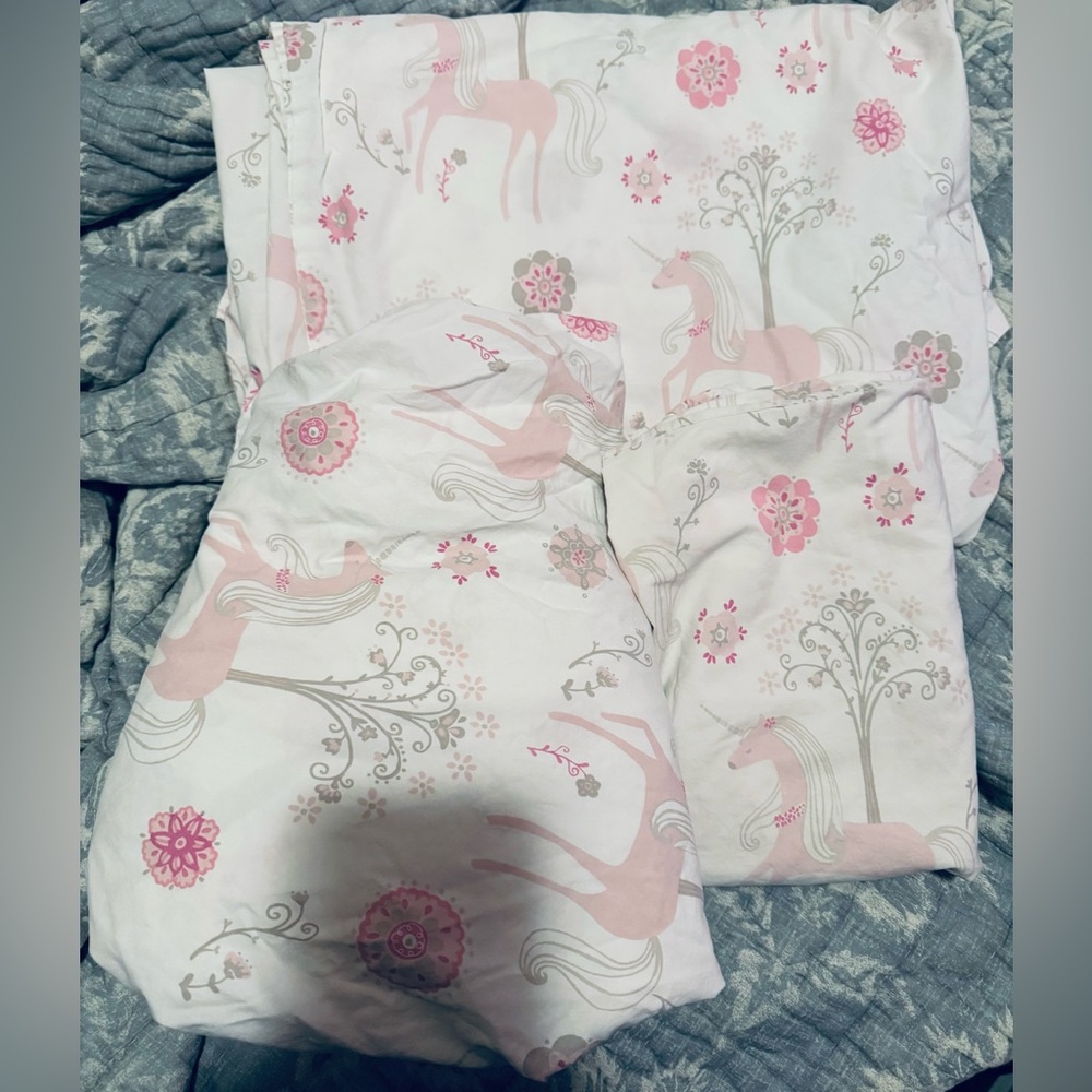 Pottery Barn Pink and White Unicorn Duvet Cover Set